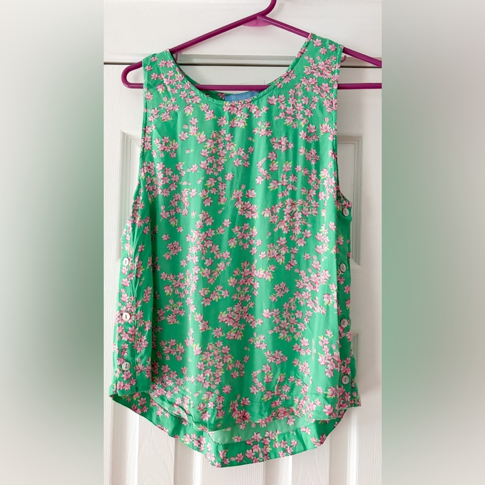 Draper James Green Floral Button-Side Blouse‎ Size Small EUC
